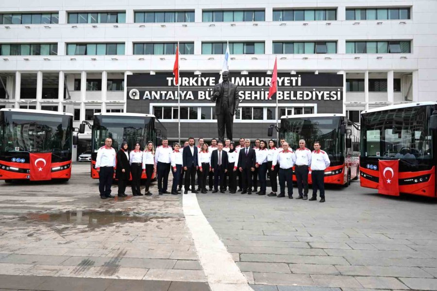 Antalya Büyükşehir Toplu Taşıma Filosuna 20 Yeni Otobüs Kattı