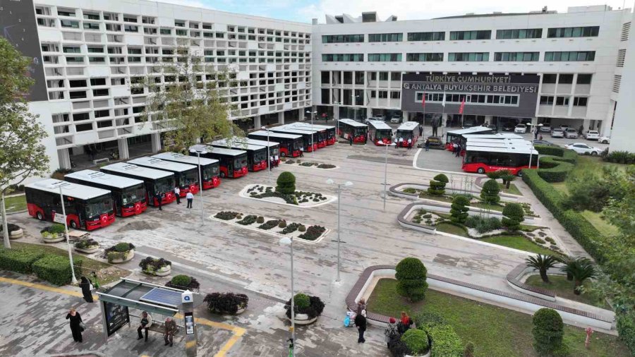 Antalya Büyükşehir Toplu Taşıma Filosuna 20 Yeni Otobüs Kattı