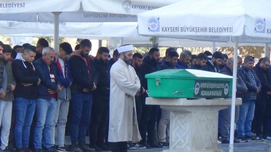 Cinayete Kurban Giden Şahıs Toprağa Verildi