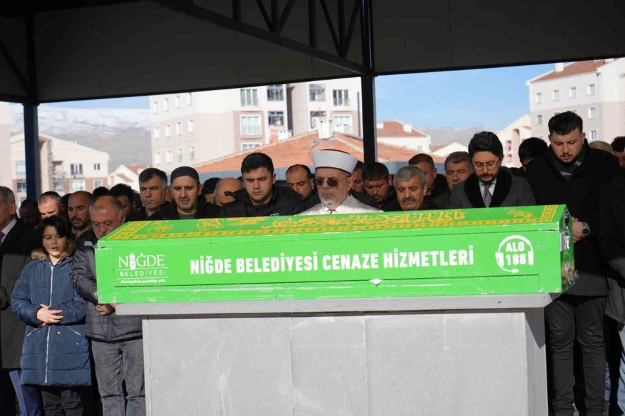 Niğde Gazozu Fabrikası’nda Kimyasal Maddeden Zehirlenen İşçi Toprağa Verildi