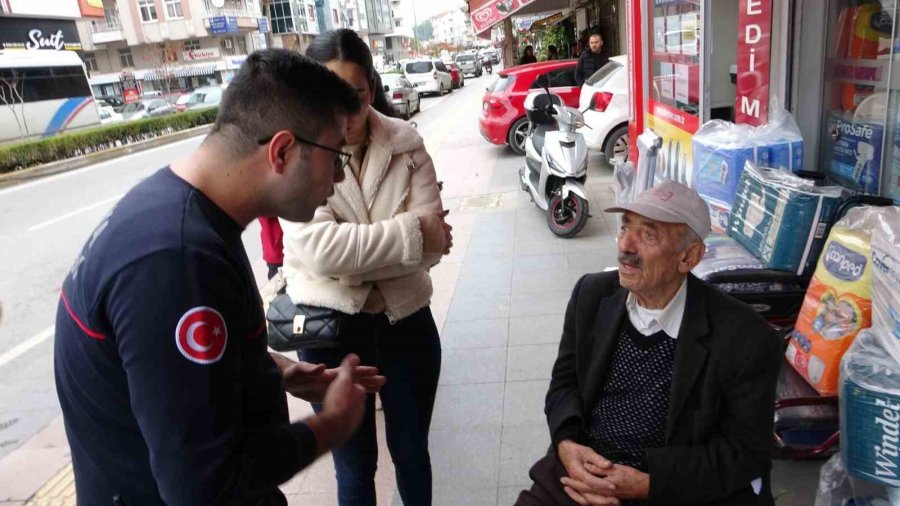 Kahvaltı Yaparken Çıkan Yangın, Yaşlı Kadının Yakınlarını Gözyaşına Boğdu