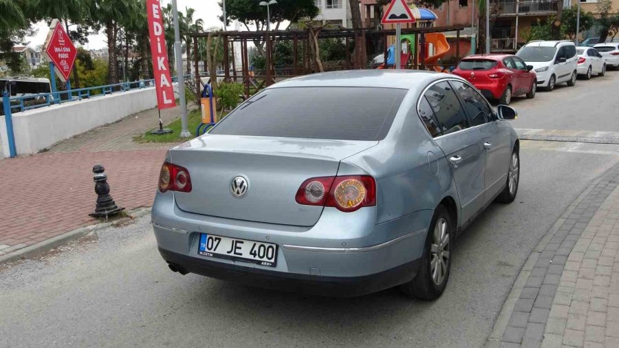 Otomobilin Çarptığı Motosiklet Sürücüsü Ölümden Döndü