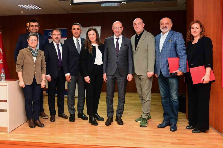 Anakariyer’den “sürdürülebilirlik Odağında Yeşil Ve Yalın Dönüşüm” Söyleşisi