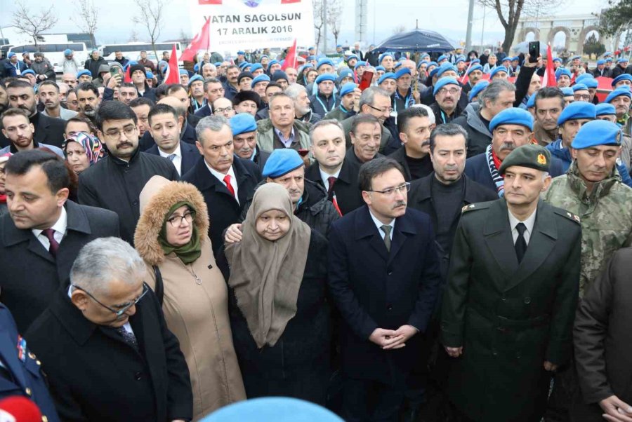 Erü, 17 Aralık Şehitlerini Unutmadı