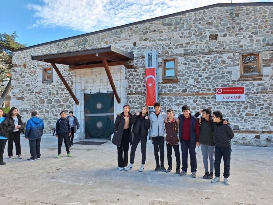 Öğrenciler Çedes İle Ulu Cami Gezisi Yaptılar