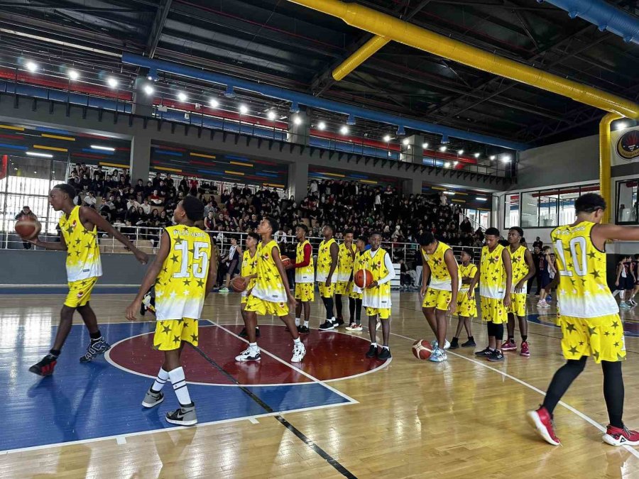 Basketbol Kampı İçin Seyşeller’den Geldiler