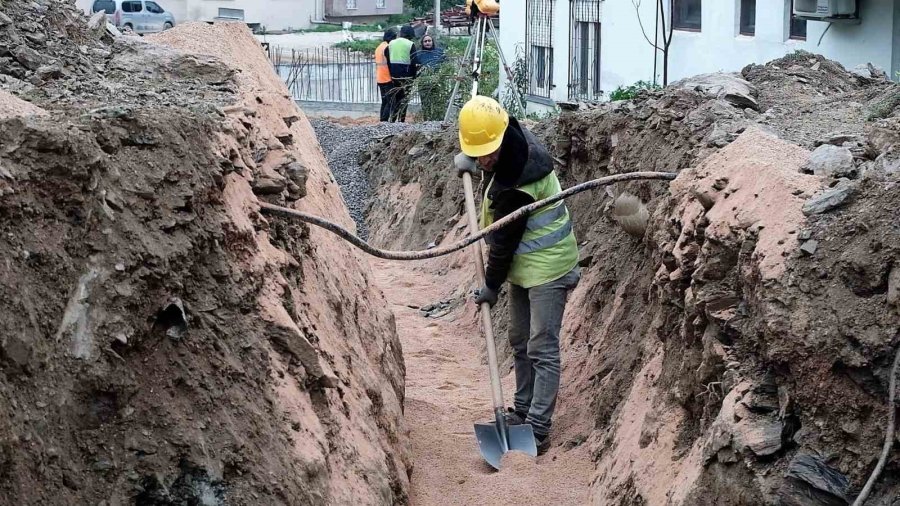 Büyükşehir Belediyesinden, Alanya Demirtaş’a 100 Milyon Tl’lik Alt Yapı Yatırımı