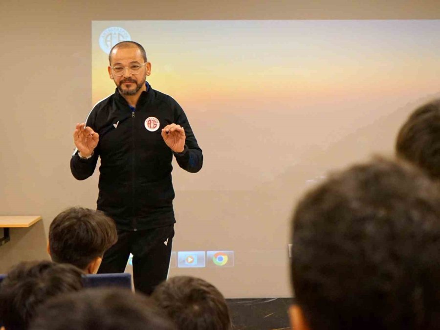 Antalyaspor Futbol Okulları Gelişim Ve Kış Kampı Tamamlandı