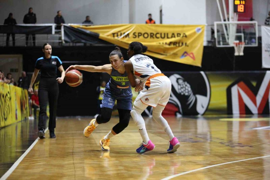 Fıba Kadınlar Avrupa Ligi: Çukurova Basketbol: 56 - Usk Prag : 77