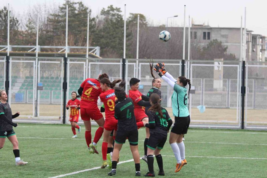 Kadınlar 1. Lig: Kayseri Kadın Fk: 3 - Sakarya Kadın Fk: 0