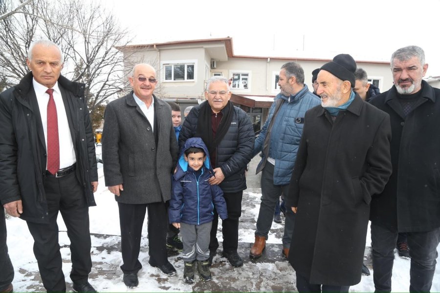 Büyükkılıç, Kıranardı’nda Esnaf Ve Vatandaşlarla Buluştu