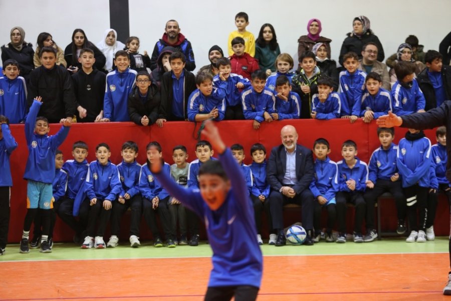 Başkan Çolakbayrakdar: "aile Bağlarını Güçlendiren Etkinliklere İmza Atacağız"