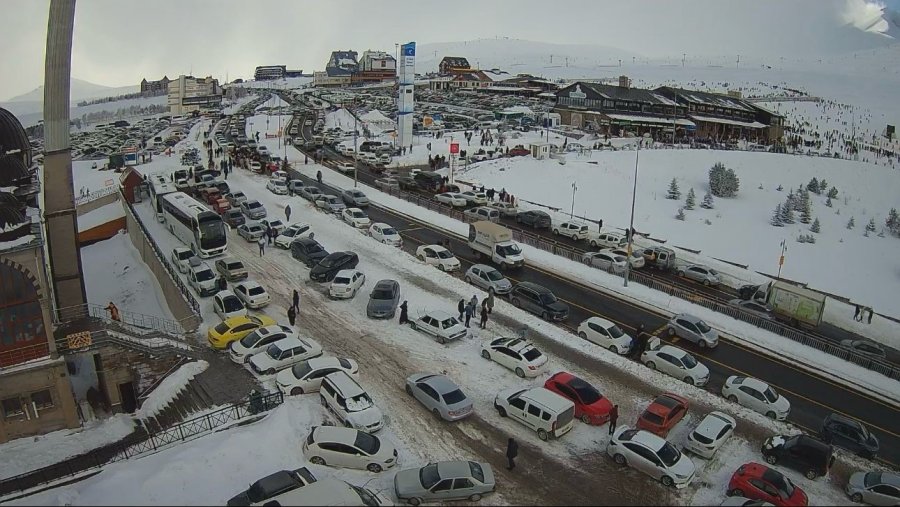 Erciyes Hafta Sonu 123 Bin Kişiyi Ağırladı