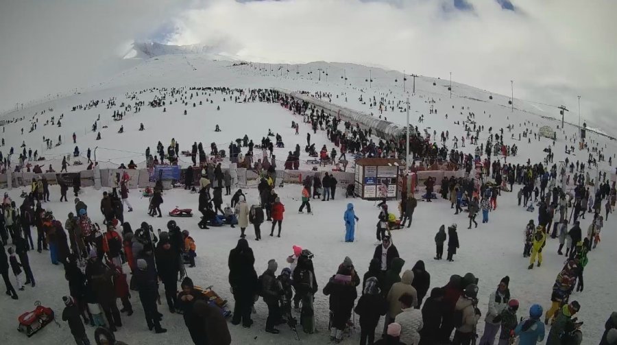 Erciyes Hafta Sonu 123 Bin Kişiyi Ağırladı