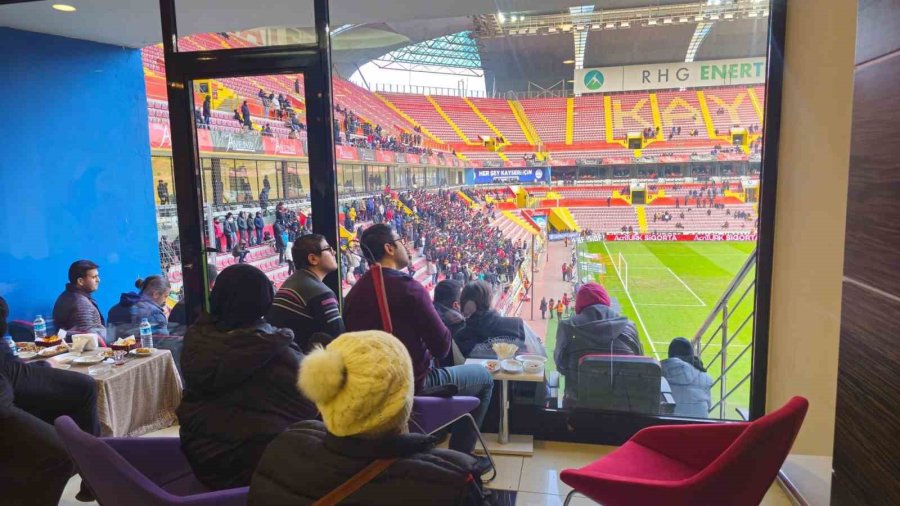 Ülkü Ocakları, Kayserispor Maçını Görme Engellilerle Birlikte İzledi