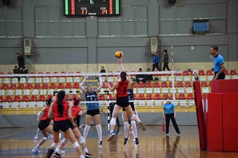 Manavgat’un Sultanları Play-off’ta