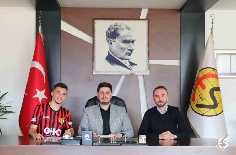 Eskişehirspor 2 Yeni Transferini Duyurdu