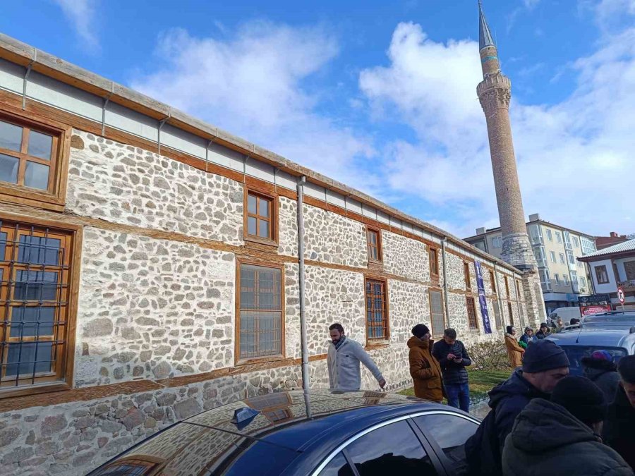 Tarihi Ulu Cami Sucuk Festivalinde De Yoğun İlgi Gördü