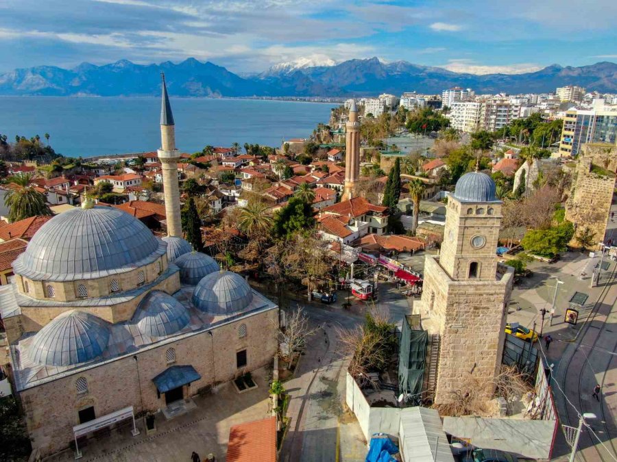 Antalya’nın Simgesi Saat Kulesi ’saatine’ Kavuşuyor