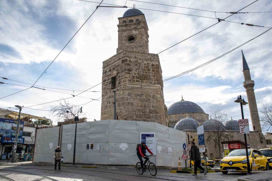 Antalya’nın Simgesi Saat Kulesi ’saatine’ Kavuşuyor