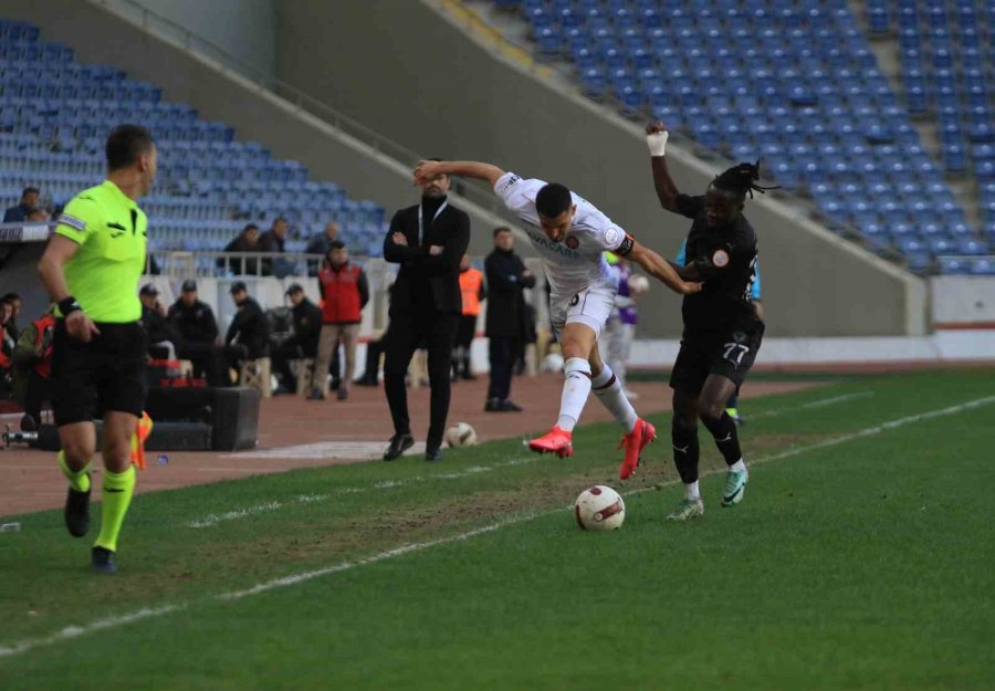 Trendyol Süper Lig: Hatayspor: 1 - Fatih Karagümrük: 0 (ilk Yarı)