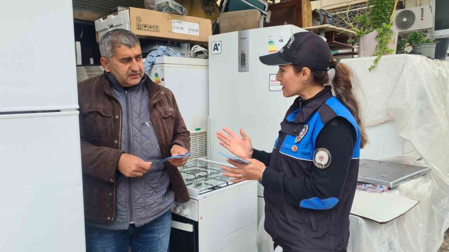 Polisten İkinci El Eşya Satıcılarına Bilgilendirme