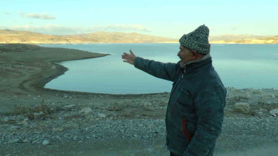 Yağış Olmadı, Yamula Barajı’nda Sular Çekildi