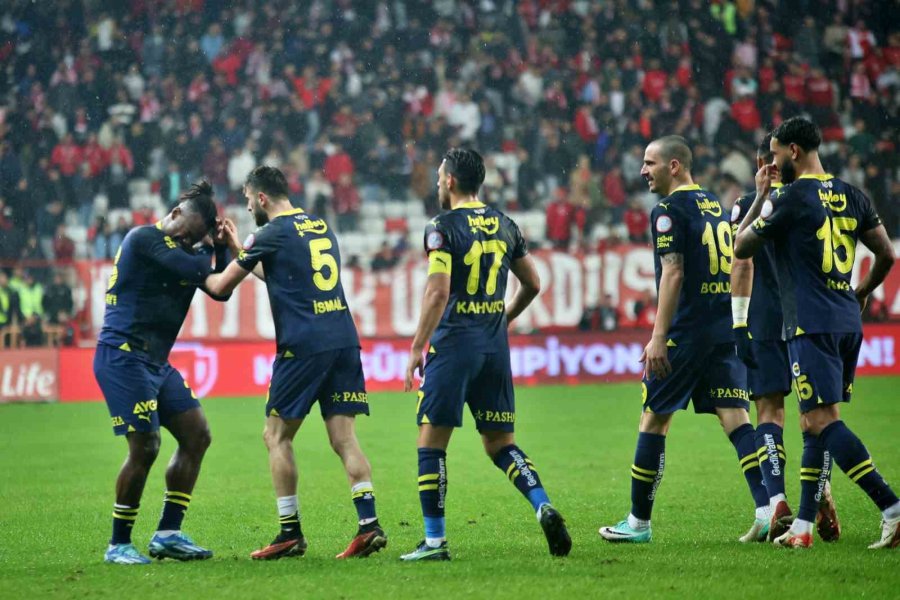 Trendyol Süper Lig: Antalyaspor: 0 - Fenerbahçe: 2 (maç Sonucu)