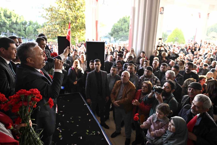 Ümit Uysal’dan İlk Mesaj: “muratpaşa Birleşelim”