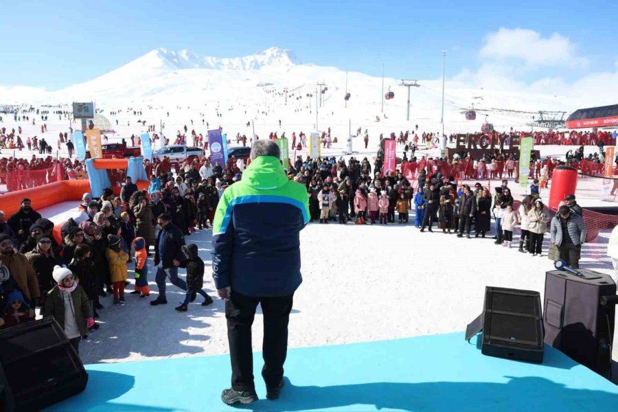 Başkan Büyükkılıç, Erciyes’teki Muhteşem Kış Festivaline Katıldı