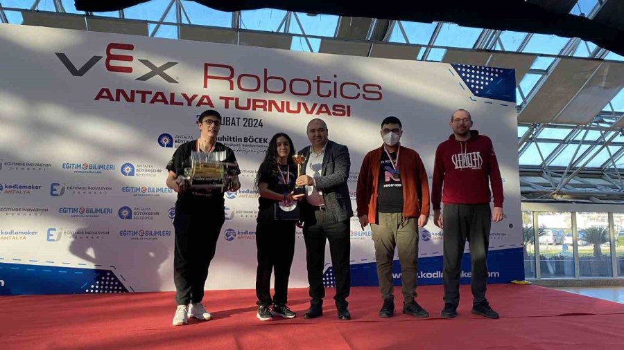 Geleceğin Mühendisleri Robot Tasarladı