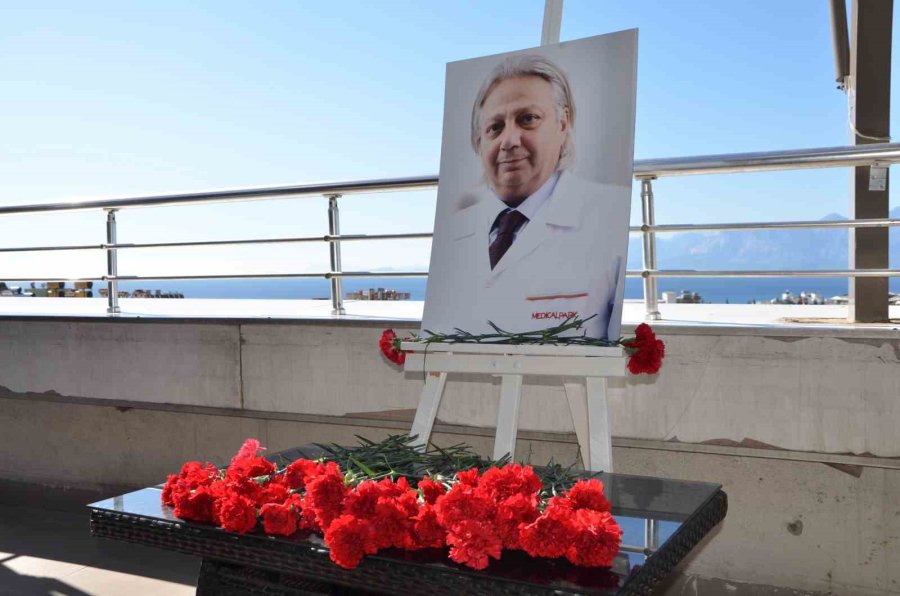 İş Arkadaşlarından Prof.dr. Demirbaş’a, Nazım Hikmet Şiiriyle Veda