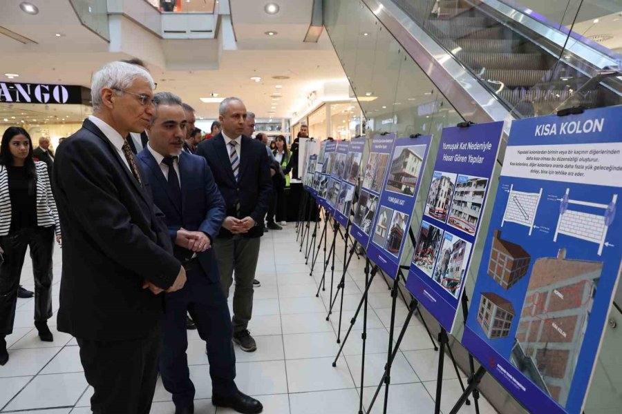 Deprem Farkındalığı İçin Hazırlanan ‘sessiz Ve Sözsüz’ Tiyatro Oyunu Büyük Beğeni Topladı