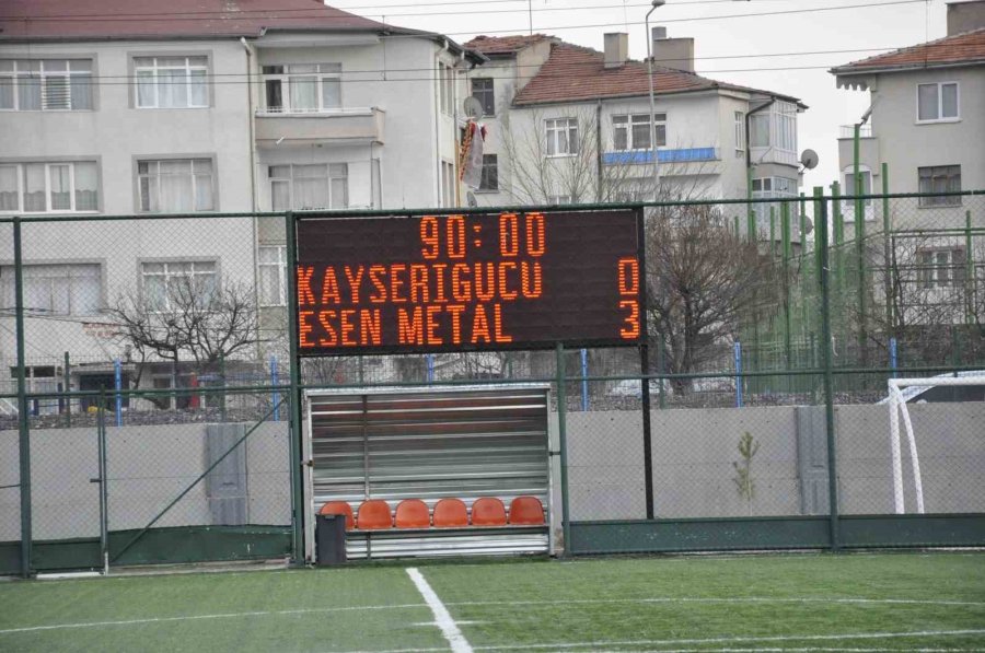 Kayseri Süper Amatör Küme: Erciyes Esen Makina Fk: 3 - Kocasinan Şimşekspor: 2