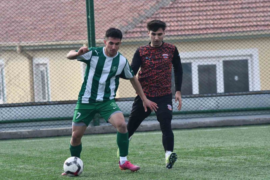 Kayseri Süper Amatör Küme 16. Hafta: Kayseri Şekerspor:3 - A.akkışlaspor:1