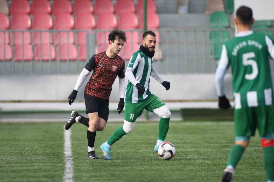 Kayseri Süper Amatör Küme 16. Hafta: Kayseri Şekerspor:3 - A.akkışlaspor:1