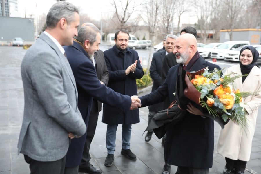 Başkan Çolakbayrakdar, “daha Fazla Çalışarak, Yürümek Yok, Koşmak Var”