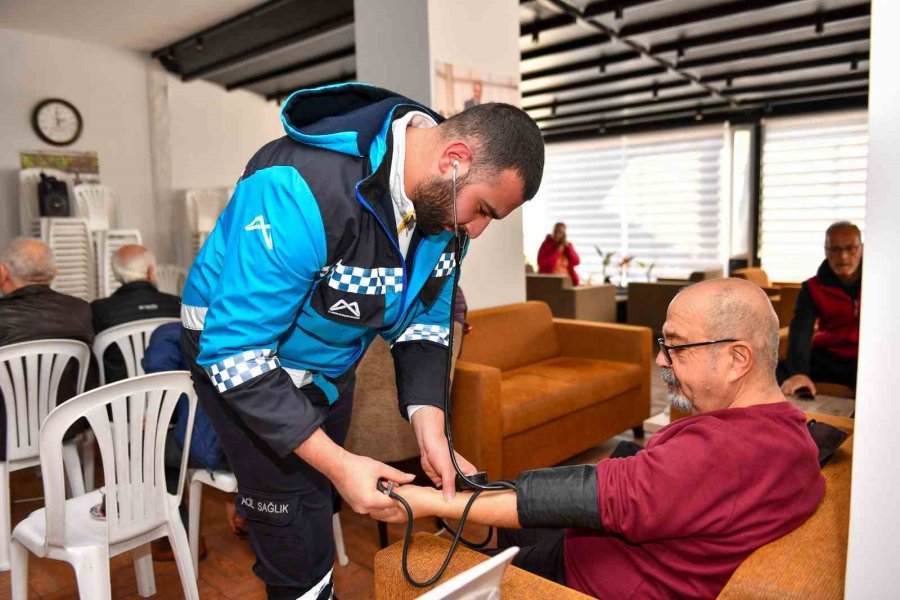 Mersin’de Emekliler Kansere Karşı Bilgilendirildi