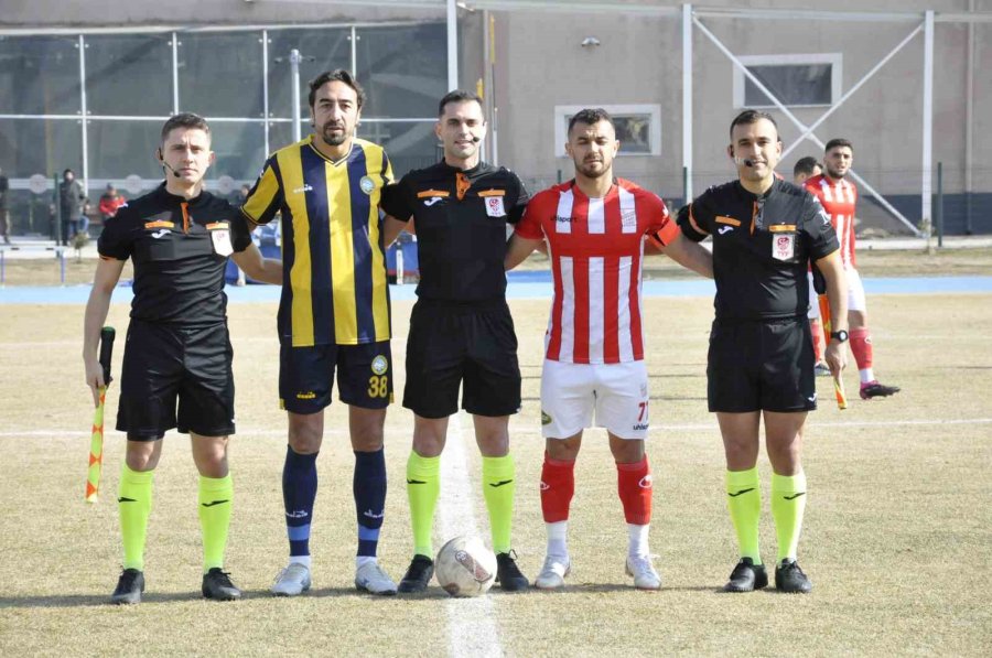 Tff 3. Lig 1. Grup: Talasgücü Belediyespor: 0- Ayvalıkgücü Belediyespor: 3