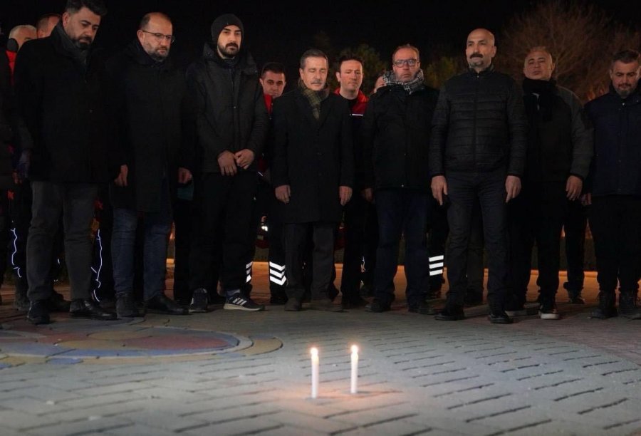 Asrın Felaketinin Yıl Dönümünde Depremde Vefat Eden Vatandaşlar Anıldı