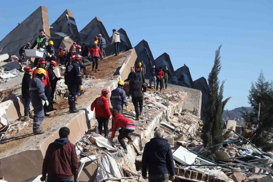 6 Şubat’ta Uzandıkları Elleri Unutamıyorlar