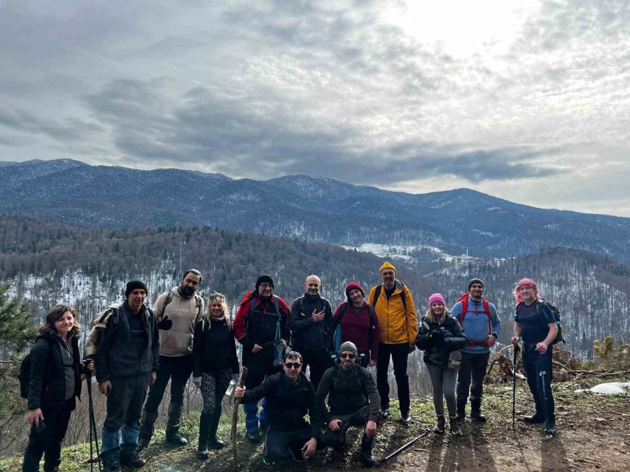 Eskişehirli Doğa Tutkunları Bursa’da 17 Kilometre Yürüdü