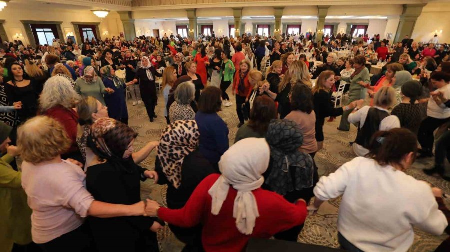 “halk Merkezlerimizle Kadınlarımız Da Çocuklarımız Da Özgürleşti”