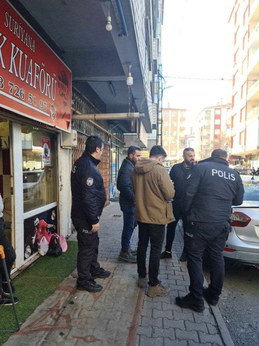 Kayseri Polisinden ‘düzensiz Göç Ve Huzur’ Uygulaması: Bin 121 Şahıs Sorgulandı