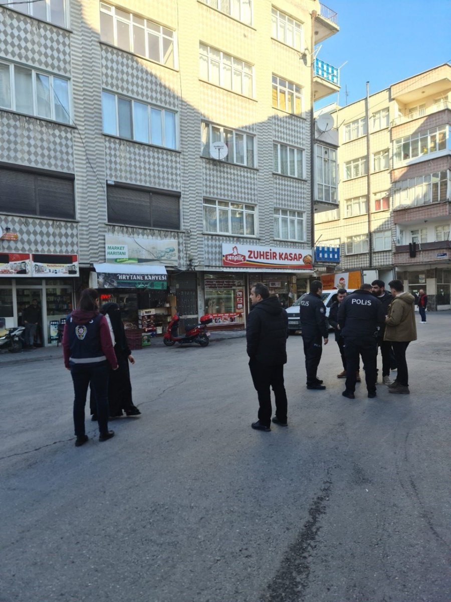 Kayseri Polisinden ‘düzensiz Göç Ve Huzur’ Uygulaması: Bin 121 Şahıs Sorgulandı