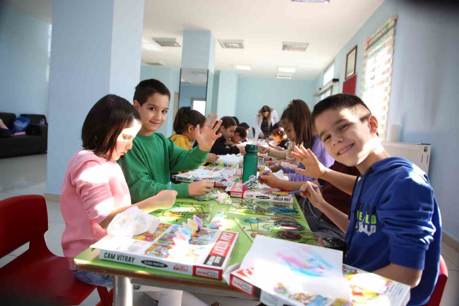 Melikgazi’nin Eğlenceli Atölyelerinde Çocuklar Hem Eğlendi Hem Öğrendi