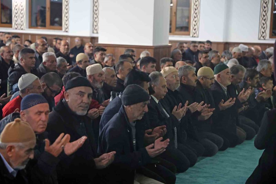 Abdullah Bağceci Cami Miraç Gecesi’nde Açıldı