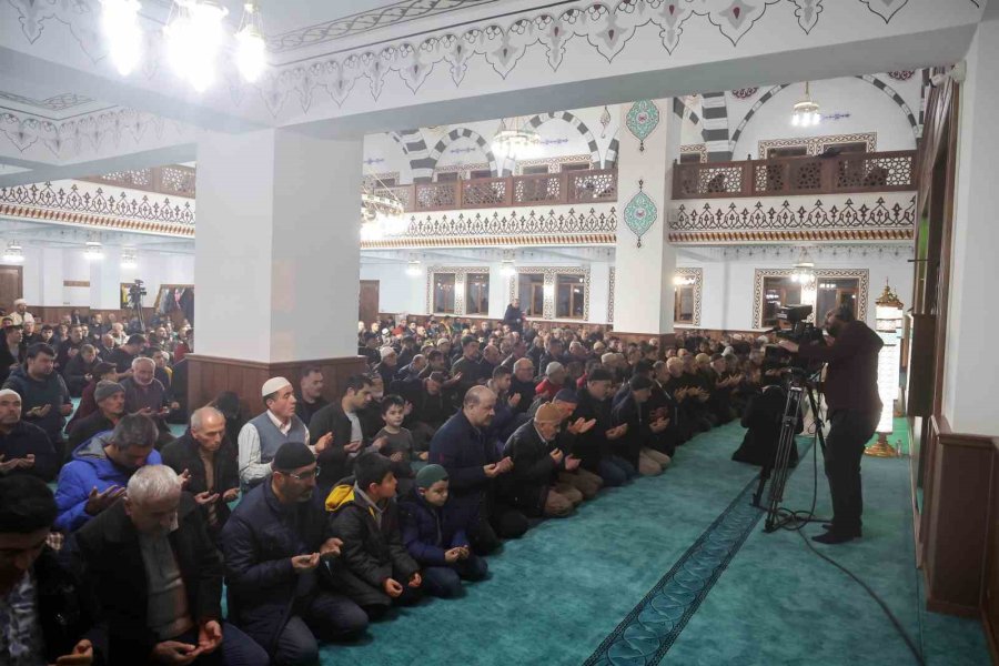 Abdullah Bağceci Cami Miraç Gecesi’nde Açıldı