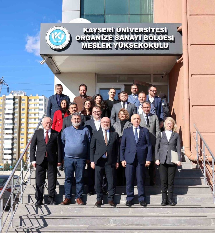 Yök Yürütme Kurulu Üyesi Prof. Dr. Mahmut Ak, Kayü Osb Myo’da İncelemelerde Bulundu