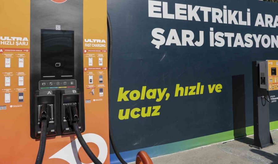 Büyükşehir Belediyesi 25 Elektrikli Araç Şarj İstasyonu Kurdu